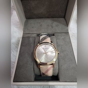 Burberry leather women's watch